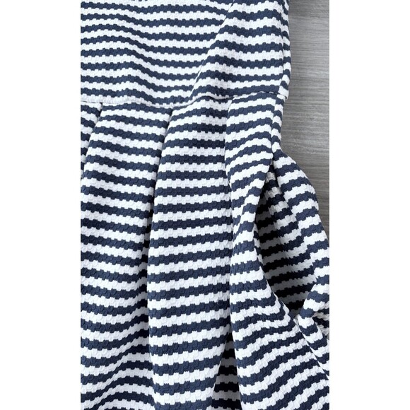 LulaRoe Amelia Dress Size M Blue White Striped Pleated Pockets - Picture 2 of 8